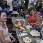Obiad w mercado San Jose z mieszkanką Kostaryki